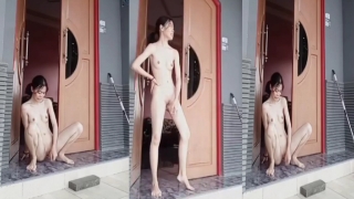 Bokep Bocil Smp Sengaja Colmek Di Depan Pintu Rumah