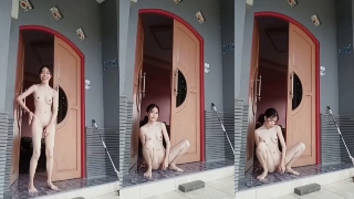Bokep SMP Bocil Colmek Brutal Depan Pintu Rumah Viral
